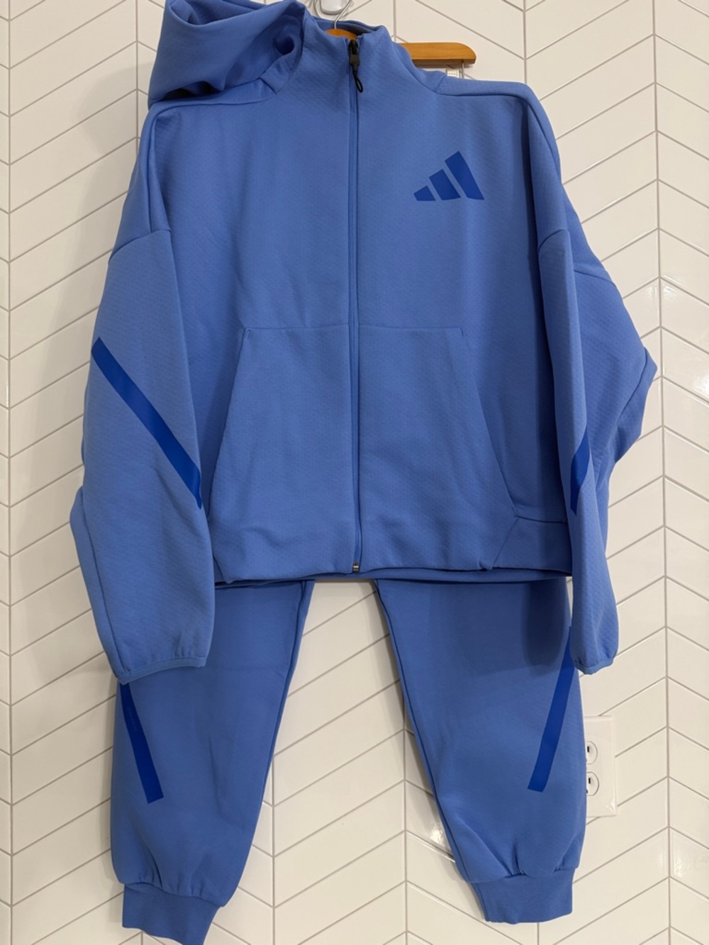 Adidas Matching Set – Hoodie + Joggers (NWT) 💙